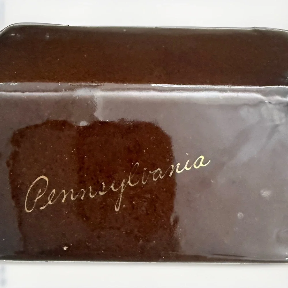 Vintage Brown Ceramic Log Cabin Trinket Box Pennsylvania EXCELLENT